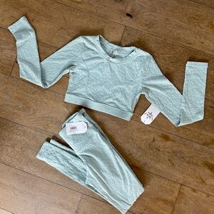 Leopard Tactel Set - Crop Top and Leggings in Mint